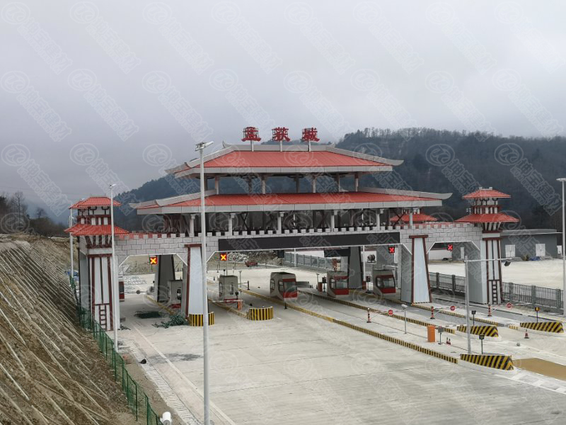 孟获城高速路收费站合成树脂瓦 孟获城高速路收费站合成树脂瓦