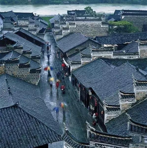 青瓦灰墙,高瓴飞檐,处处消磨时光