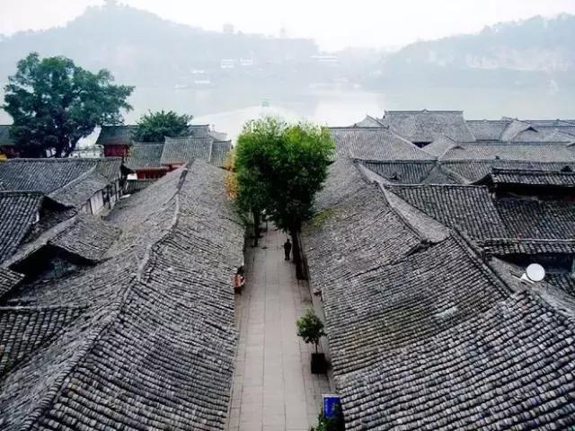 青瓦灰墙,高瓴飞檐,处处消磨时光