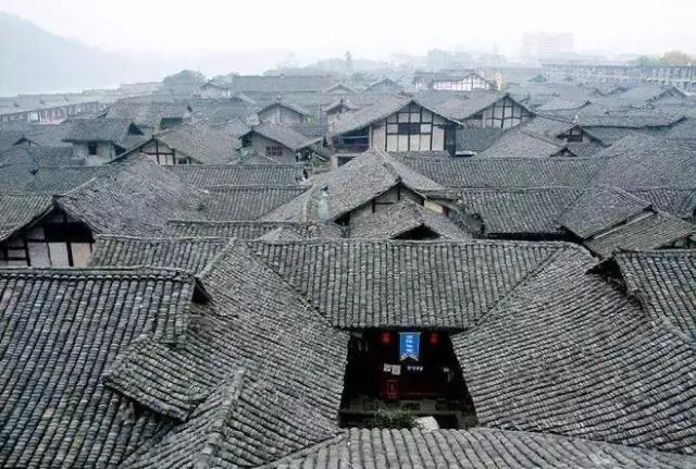 青瓦灰墙,高瓴飞檐,处处消磨时光